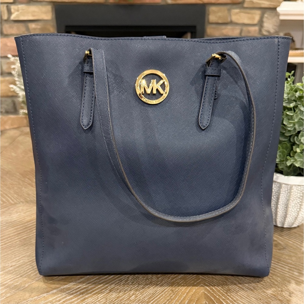 Michael Kors Jet Set Navy Saffiano Leather Tote Bag Gold Logo